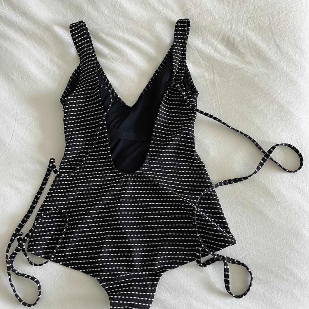 KlipperSwimsuits Retro One-Piece Swimsuit | Black Vintage Style | Open Back | XS - Picture 9 of 12